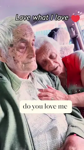 There’s nothing quite as special as a love that has lasted a lifetime! 🥰🥰🥰 #oldcouple #oldpeopleinlove #old #geandma #couple #oldlove #usas #move #loveyou #family
