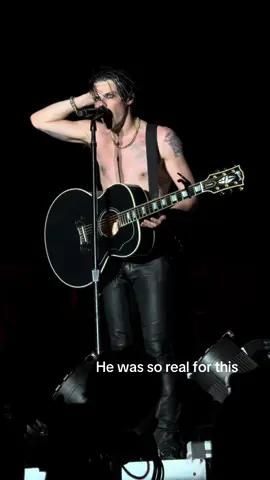 #yungblud #yungbludarmy #bludfest #bludfestyr2 #freepalestine #freeukraine #ukraine #warchild #activism 