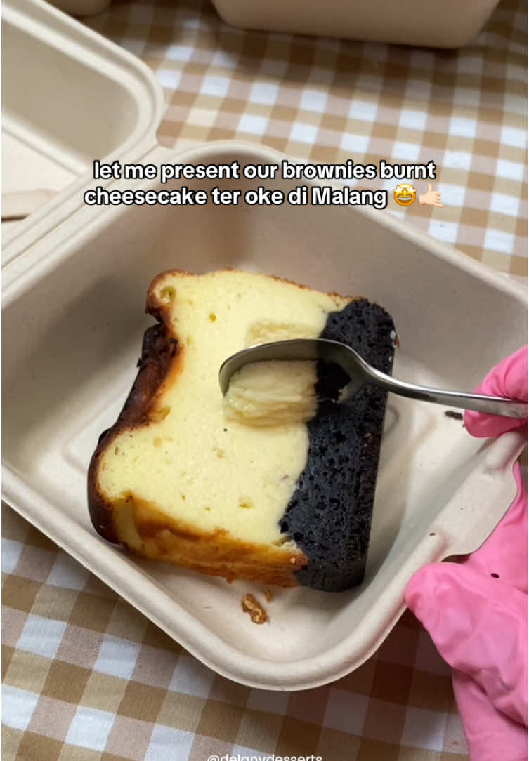 Warga malang udah pada cobain belum? 🤩🤙🏻 #delanydesserts #malang #cheesecake #cheesecakemalang #browniesburntcheesecake #browniesburntcheesecakemalang #dessertmalang 
