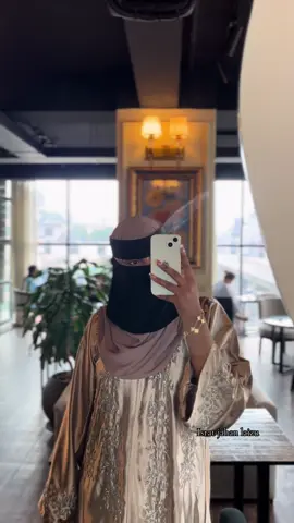 Abaya from Facebook page Ishus look 