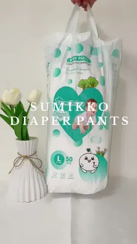 With Sumikko Diaper Pants — super absorbent, walang tagas, at may tape sa likod para clean and easy tapon. 👶 #sumikko #sumikkodiaper50pcs  #diaperpants #diaperforbaby #sumikkodiaperpants #babyessentials 