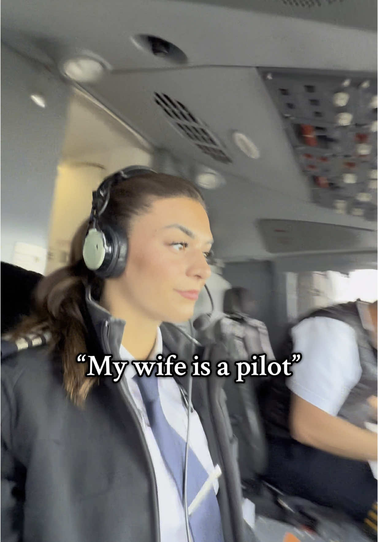 It would be a pretty cool flex… Just saying if you need any motivation to hit the books 😮‍💨 #pilot #flighttraining #pilotlife #aviation #airlinepilot #studentpilot #pilottok #femalepilot 