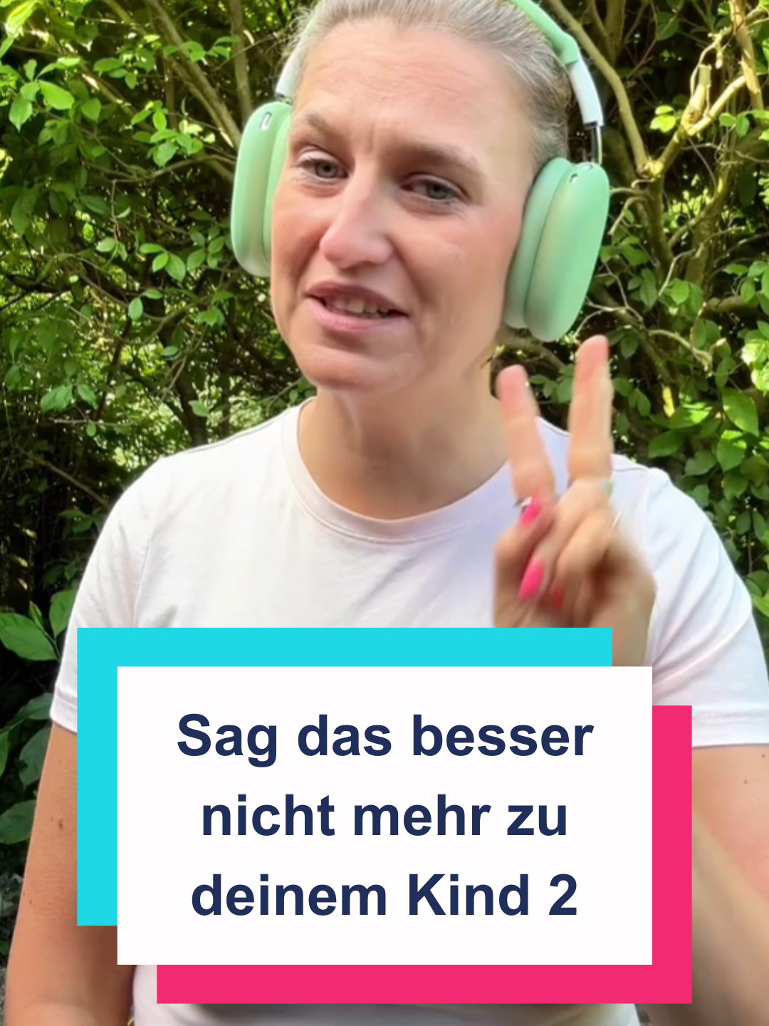 Diese Sätze sagen wir oft, ohne drüber nachzudenken – weil wir frustriert, enttäuscht oder einfach erschöpft sind. Aber sie bringen uns selten weiter. Sie erzeugen Druck – und machen das Gewissen schwer. Kinder essen nicht für andere. Sie essen für sich. Und das ist auch gut so und sollte auch so bleiben! Viele Grüße Ina #stressfreiesessen #elternsein #bindungsorientiert #kindernahrung #mamasein #familienleben #essalltag #elternimpulse #bedürfnisorientiert #achtsameeltern #kinderernährung #intuitivesessen #essenmitkindern #familienküche #druckraus