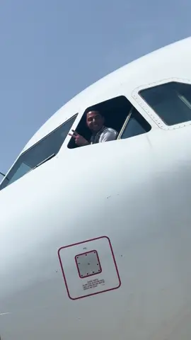 #fyp #foryoupage❤️❤️ #tiktokviral #pilot #greece #romania #videos #loveyou #viralvideos #crazy #business #thankyou #captain 