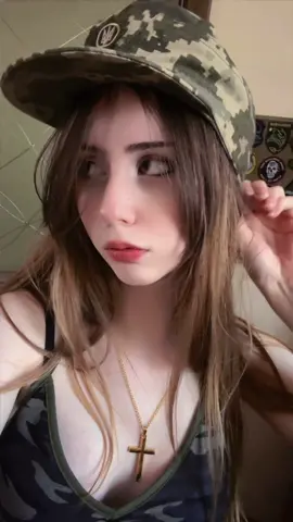 🥸