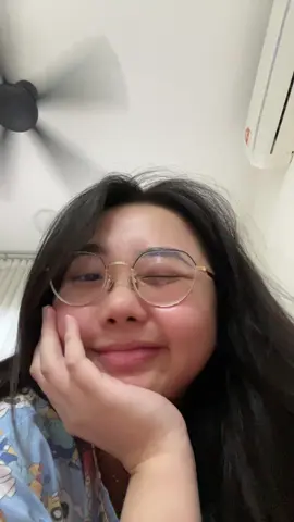 😗