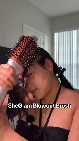 ✨ Probé el nuevo Blowout Bliss Voluminizing Hot Air Brush de @SHEGLAM.HAIR y quedé impactada 🤯. 💨 Seca súper rápido, deja el cabello con un volumen hermoso y un brillo espectacular sin maltratarlo. 💁🏽‍♀️ ¡Literal, es como un blowout en casa! Me encantó la experiencia 💕 Si buscas un cepillo que lo haga TODO, este es el indicado. 🛒Lo dejo en el carrito naranja para que lo consigan facilito. ¡Vale totalmente la pena! 💖  @SHEGLAM #SheGlamHair #HotAirBrush #sheglamhairinspo #BlowoutAtHome #HairToolReview #CepilloSecador #HairGoals #VolumenPerfecto #TikTokFinds #BeautyMustHave #ComprasTikTok #GetReadyWithMe #BrilloYVolumen #HairTransformation #AmazonBeauty #CarritoNaranja
