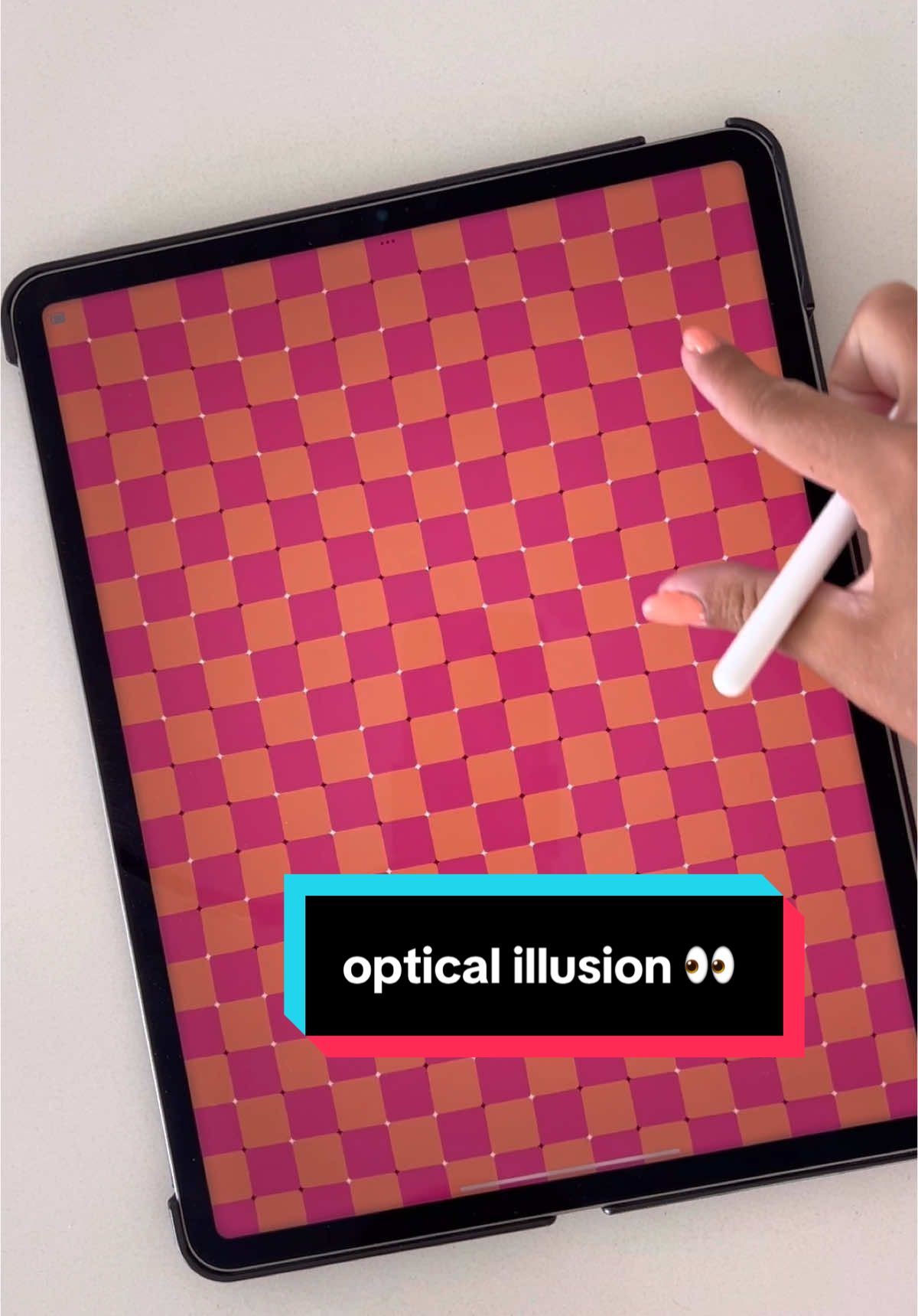 but why does it look like it’s moving??? #procreateapp #opticalillusion #digitalart #ipadart #procreatetutorial #manchild 