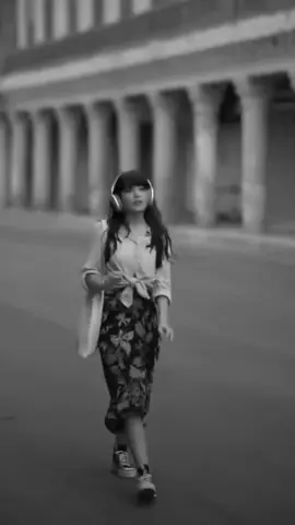🦋#ياتعيشي_لحد_يصونك_ياتعيشي_لنفسك_بس🥰 #نوال_الزغبي #ستوريات #foryou #حالات_واتس #fyp #viral #اغاني_عربيه #ترندات #foryou 