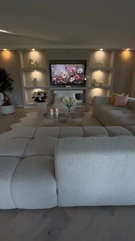 Keyifli bir akşamınız olsun 💞 #zuhauseistesamschönsten #gemütlicheszuhause #zuhauseistamschönsten #homeinterioruk #interiorreels #livingroominteriors #oturmaodasi #sklum