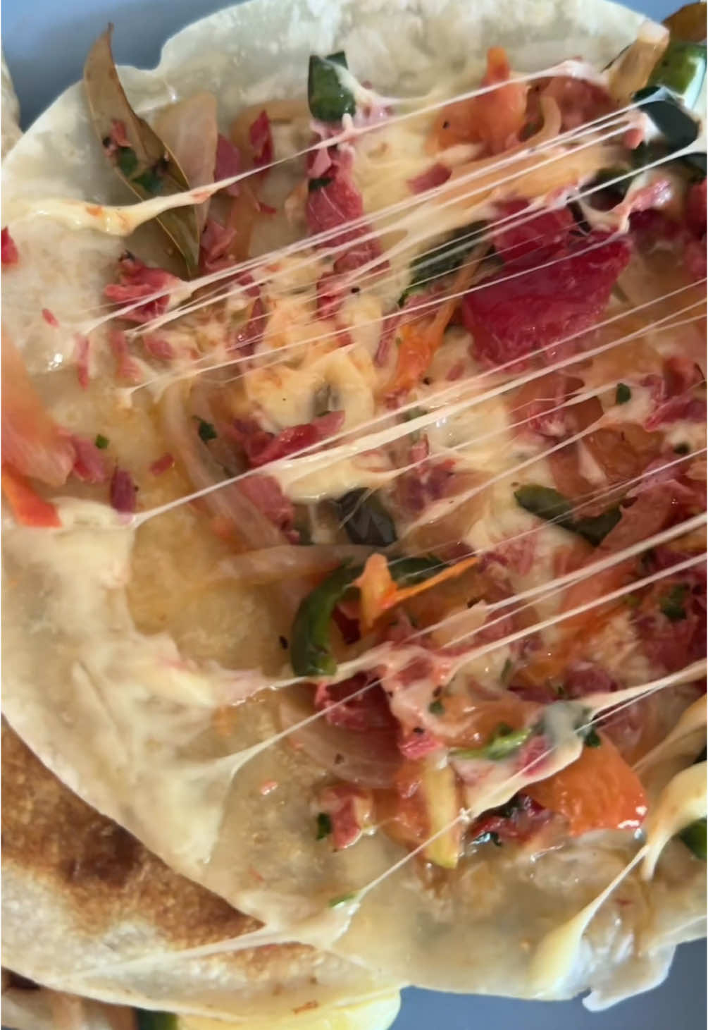 Quesadillas de marlin -Atún/marlin ahumado -1 cebolla -1 chile poblano -2 tomates -hojas de laurel -Sal y pimienta  Tortillas de harina y queso chihuahua #personalchef #chefpersonal #geramc #conterstine #vickypalami #shadoune #ansichan #soypan 