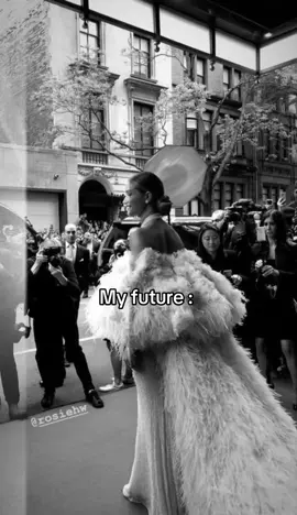 #creatorsearchinsights #modeling #povfashion #model #giselebundchen #giselebündchenedit #adrianalima #myfuture #model #bemodel #mmodelface #celebrity #viral #iconicmodel #SuperModel #fashion #modelwalk #modeltok 