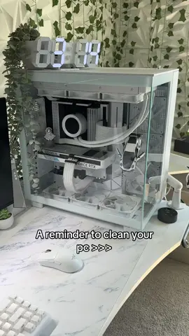 Linked the air duster if you wanna buy it ^^ #pc #pccleaning #dust #cleaning #cleanpc #airduster #clean #pcsetup #gamingpc 