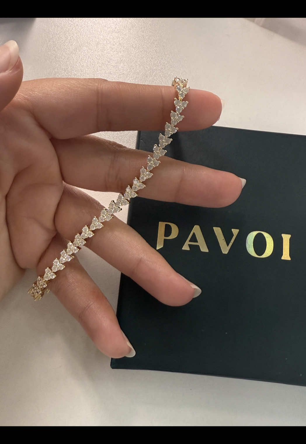 Pavoi es una marca muy buena que merece toda la pena @PAVOI #brasalet #pavoi #gold #joyeria #jewelry #pavoijewelry #pavoitennisbracelet #pavoipartner 