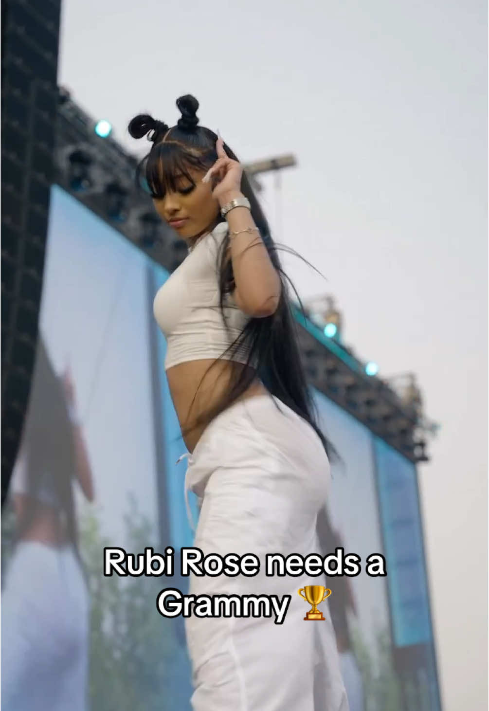 And the Grammy goes to… #rubirose #rollingloud 