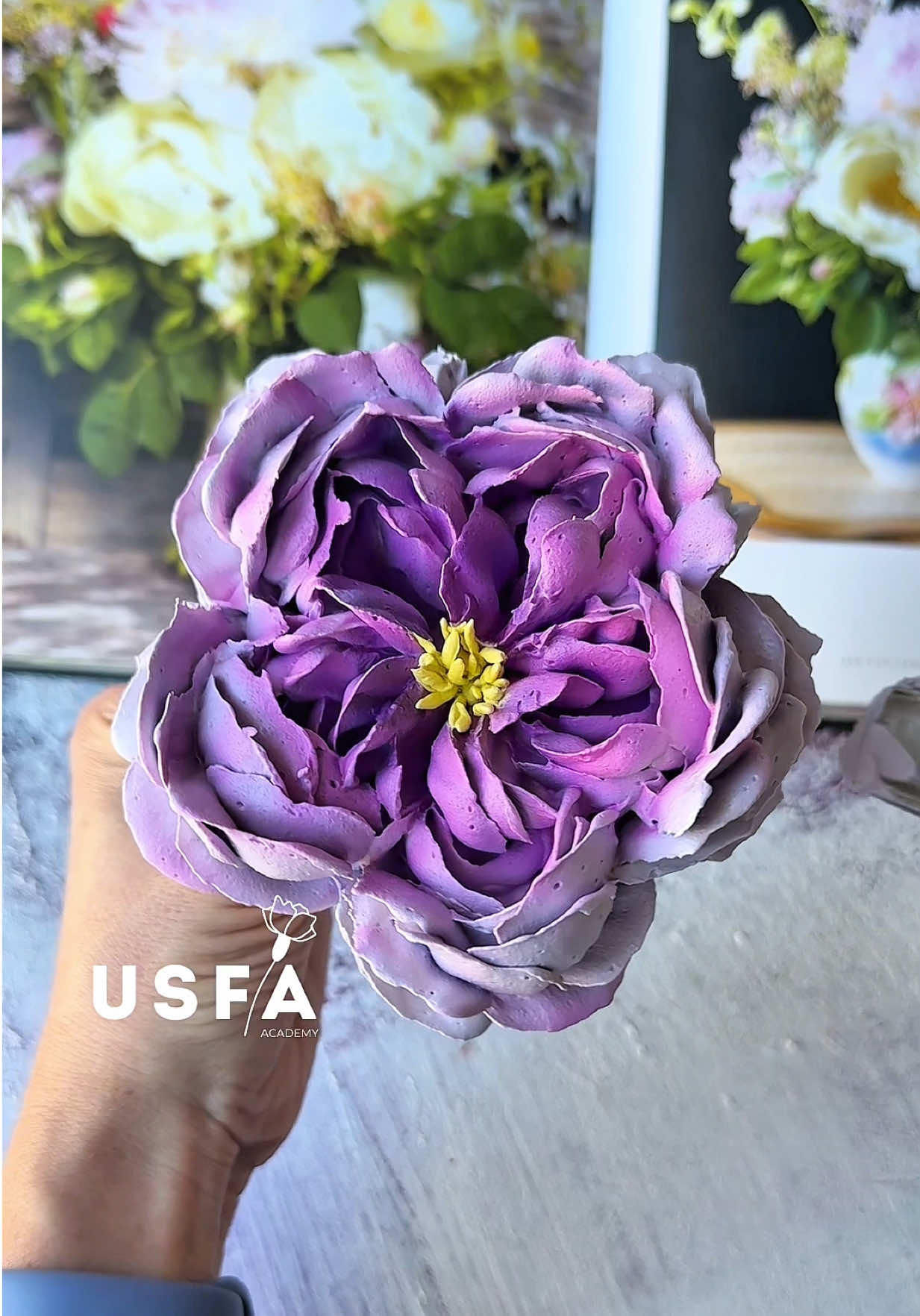 I made this one with no plan. No tutorial. Just a quiet moment — me, my tools, and this flower. Sometimes beauty is the only reason you need. If you’ve been craving a ritual like that… you might just fall in love with zefir flowers too 💗 #zefirflowers #edibleart #marshmallowflowers #softbeauty #creativepause #ritualsnotroutines #slowcreativity #returntoself 
