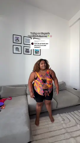 An XXL/2XL is NOT a 2X. The former is a STRAIGHT SIZE while the latter is a PLUS SIZE. It’s quite simple: if you’re going to market that a line is “for everybody” it should also come in plus sizes—not just extended straight sizes.