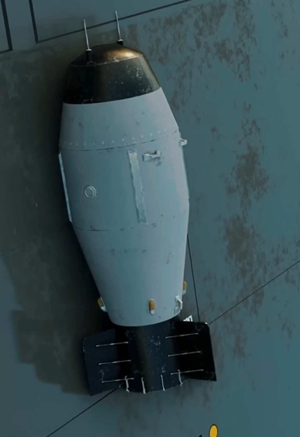 Tsar bomba : La Tsar Bomba, oficialmente conocida como AN602, fue la bomba nuclear más poderosa jamás detonada. Desarrollada por la Unión Soviética, fue probada el 30 de octubre de 1961. Su potencia se estima en aproximadamente 50 megatones de TNT, aunque se diseñó para ser capaz de alcanzar hasta 100 megatones. La detonación tuvo lugar en la isla de Novaya Zemlya, en el océano Ártico, y la explosión fue tan intensa que se sintió a cientos de kilómetros de distancia. La Tsar Bomba fue un símbolo del apogeo de la carrera armamentista nuclear durante la Guerra Fría y representa el poder destructivo de las armas nucleares. A pesar de su enorme poder, nunca se usó en combate y su test fue más una demostración de fuerza que un intento de utilizarla en un conflicto. La detonación de la Tsar Bomba ayudó a impulsar las conversaciones sobre el control de armas nucleares y eventualmente condujo a tratados que buscan limitar la proliferación de armas nucleares. #tzarbomba #tzar #nuke #worldofwarships #warthunder #bomba #nuclear #nuke #www3 #ww2 #HistoryTime 
