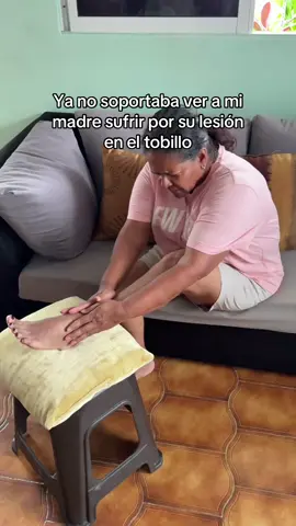 Gracias a la tobillera térmica masajeadora mi madre ha mejorado muchísimo, ha sido ideal para su esguince. Si tienes alguna lesión en los tobillos o inflamación, es el regalo perfecto.  #dolordetobillo #fascitisplantar #tendinitisdetobillo #dolorarticular #dolorarticulaciones