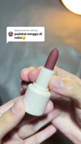 Membalas @call.ziya #lipstik #lipstikviral #lipstikviraltiktok 