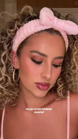 literally so simple but looks like a lot of effort #eyemakeup #eyemakeuptutorial #eyeshadowtutorial @urban decay @KIKO Milano @tarte cosmetics 