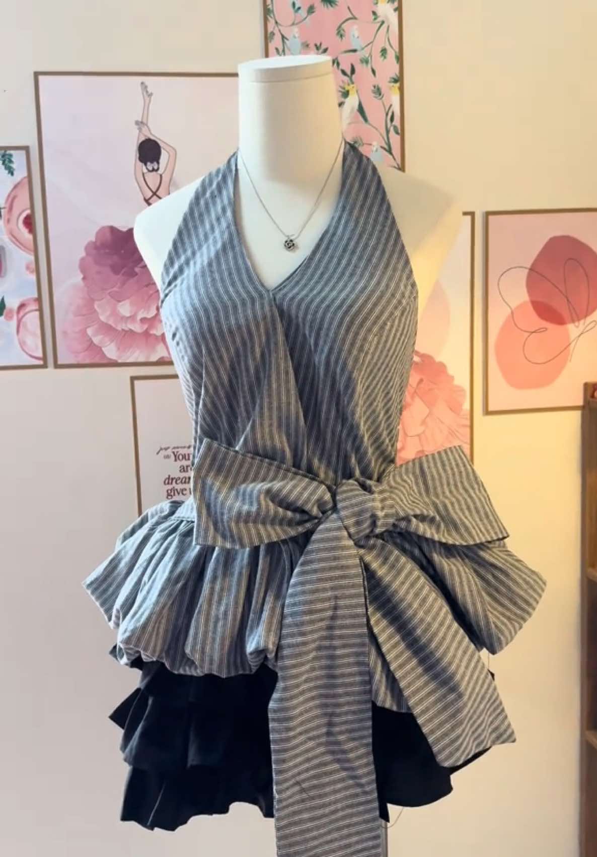 Set ÁO YẾM KẺ BUỘC nơ mix chân váy 🍓#aoxinh #vayxinh #setvayxinh #outfit #thoitrangnu #xuhuong #xuhuongtiktok 