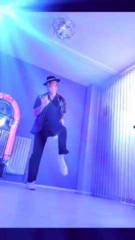 #serialthrilla1 REMEMBERING MICHAEL😇 #michaeljackson #thisplace #heartbreakhotel #fyp #foryou #foryoupage #dance #rip #mj symon o'connell (youtube)#onthisday 