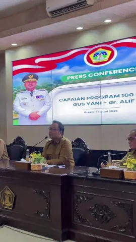 Sak wulan luwih 100 dina iki, macem-macem program prioritas lan inovasi wis diluncurno lan diterapno Iki dudu mung langkah awal, tapi bukti nek pak dr alif bareng Gus Yani lan kabeh dinas tenan-tenan komitmen arep nggowo Gresik dadi luwih maju #pemkabgresik #beritagresik #gresiknewsroom #gresikpedia #gresikbarulebihmaju #gresikhits #kabupatengresik #fandiakhmadyani #bolonegusyani #dokteralifgresik