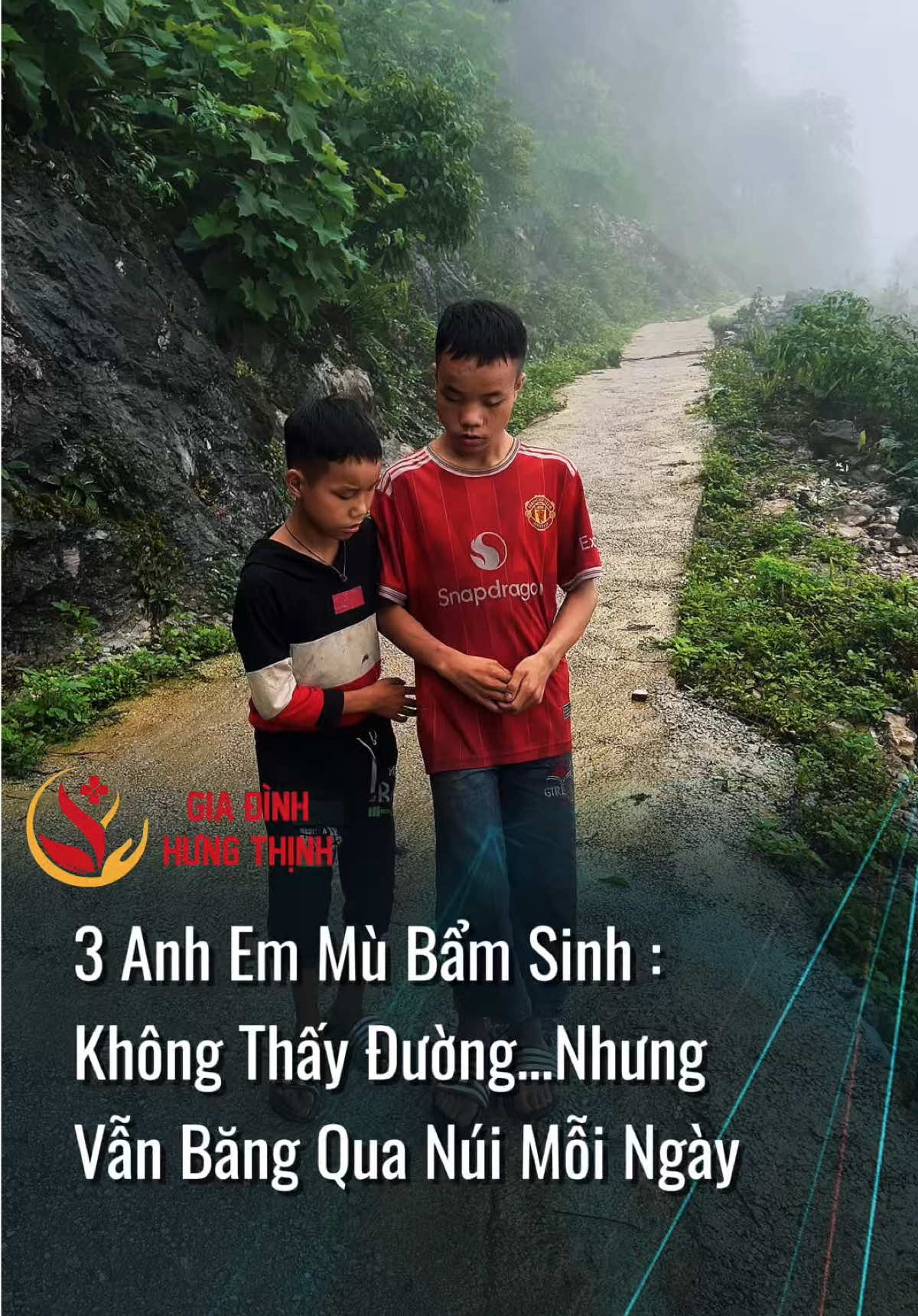 3 Anh Em Mù Bẩm Sinh Không Thấy Đường Nhưng Vẫn Băng Qua Núi Đá Mỗi Ngày #giadinhhungthinh #caohohungthinh 