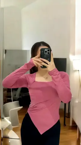 Crop top Kerut samping lancip model lengan panjang  #croptop #atasanwanita #fyppppppppppppppppppppppp #fypage 