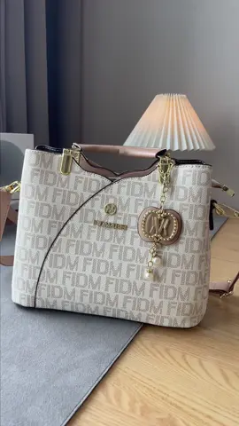 #tiktokshop #tiktokmademebuyit #tiktokshopfinds #flashsale #totebags #purse #handbags #luxurybag #tiktokshopmemorialday #chinasupplier #minibags 