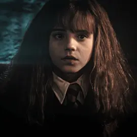 Calling Voldemort Tom is crazy #dumbledore #dumbledoreedit #hermionegranger #hermione #harrypotter #harrypottertiktok #harrypotteredit #foryou #xyzbca #fyp #foryoupage #4kedit #aftereffectsedits #viserionfx 