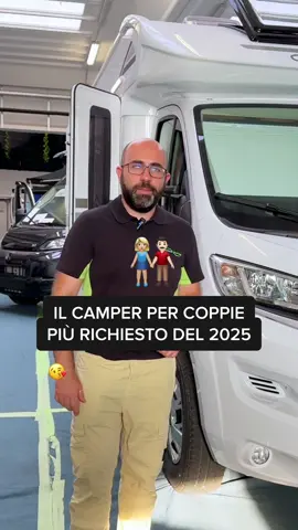 Il camper per le coppie più richiesto del 2025✨ Pronti a innamorarvi del vostro nuovo nido su ruote? 💑 Spazio & Intimità – Con soli 5,99 m di lunghezza avete tutto il comfort di una casa mobile  – Letto alla francese posteriore 136×196 cm: coccole e relax garantiti  – Basculante 96–78×196 cm: un rifugio perfetto per due (o per un piccolo ospite)  ⚙️ Performance & Autonomia – Telaio Fiat Ducato, 2.200 cc e 140 CV per viaggi scattanti 🚀  – Serbatoi capienti: 100 L acqua potabile (20 L in marcia) + 100 L acque grigie riscaldate 💧  – Frigo trivalente automatico 142 L & piano cottura 2 fuochi: pronti a gustare i vostri piatti preferiti ovunque  🌌 Atmosfera & Comfort – Maxi Skyview 100×60 cm: guardate le stelle prima di addormentarvi  – Illuminazione full-LED interna/esterna + prese USB per creare l’atmosfera giusta 🔆  – Truma Combi di serie: riscaldamento e acqua calda sempre disponibili 🥇 Perché scegliere Campingarage? ✔️ Concessionario Giottiline n.1 in Italia – Più scelta, più esperienza, più sicurezza ✔️ Cura del cliente al primo posto – Dal primo contatto alla post-vendita, ti seguiamo passo dopo passo ✔️ Tripla Garanzia Inclusa – Meccanica, cellula e infiltrazioni 💬 Commenta “Prezzo” per scoprirlo! #camperitalia #camper #vitaincamper #fyp 