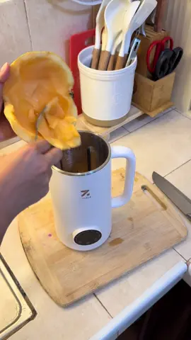 May mga ganto na palang blender no! kusa na syang mag lilinis mag isa🤭🥰 @ORRO HOME PH #zolele #zoleleblender #multifunactionalblender #selfcleaning #fyp #trending 