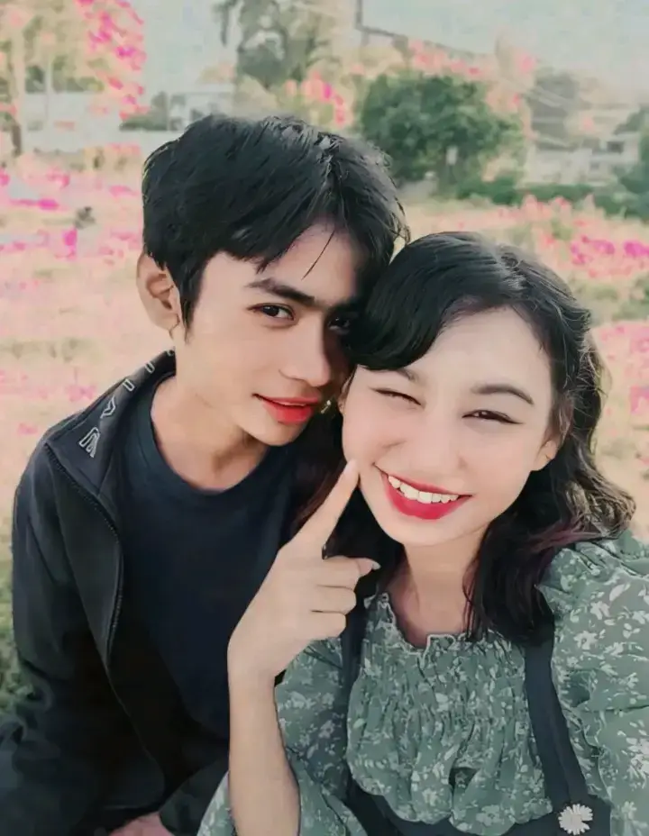 # ❣️ 25. 6. 2023 ❣️ #Happy 2 year anniversary par mg 💗🥀 #ဘာလိုလိုနဲ့၂နှစ်တောင်ပြည့်သွားပီနော်မောင်ရေ ဒီနှစ်မှစ၍နောင်နှစ်ပေါင်းများစွာထိတိုင်အောင် တစ်ဦးနဲ့တစ်ဦးနားလည်မှုတေနဲ့သစ္စာရှိရှိချစ်သွားကြမယ်နော်၊ ဘယ်သူတေဘယ်လိုပဲသွေးထိုး​နေပါစေ ပတ်၀န်းကျင်ကဘယ်လောက်ပဲ​ေ၀ဖန်၊ပြောဆို၊ပြစ်တင်၊ပုတ်ခတ်နေပါစေအရာအာလုံးဟာကိုယ့်ပေါ်မှာပဲမူတည်တာမို့လို့ယုံယုံကြည်ကြည်လေးလေးနက်နက်ချစ်ပေးပါ။ ဘ၀မှာကြုံလာသမျှအခက်အခဲတွေကိုလဲအတူတူတိုင်ပင်ညှိနှိုင်းပီးရင်ဆိုင်ကျော်ဖြတ်ကြမယ်နော်၊ 