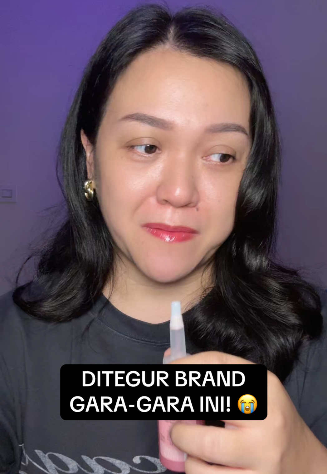 Pantes aja gw boncos, lah dipake tiap hari padahal GAK BOLEH! Wkwk untung udah tobat, tetep beli lagi sih, juara soalnya hasil dari Pink Peeling Serum nya @L'Oreal Paris Indonesia #peellikeaproid #lorealparisid #skin #pinkpeelingserum #serumviral #peelingserum 