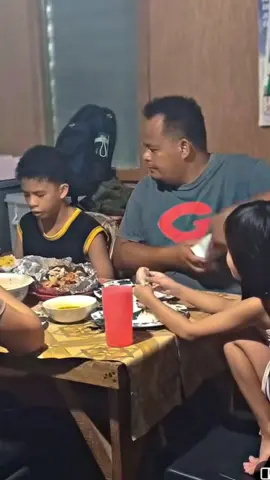Kahit maliit na bagay masaya kana #fyp #fypシ #trend #trending #fypmototiktok #sigmamale #sigmafather #dadlife #dadhustle #gift #edit #edits #foryou 