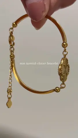 #cloverbracelet #goldbracelet #luckybracelet #bracelet 