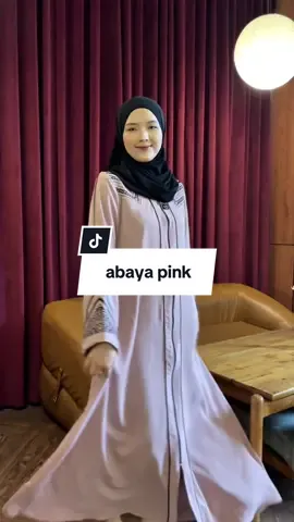 rekomendasi abaya warna pink buat sehari hariii✨😍 bisa dipake di berbagai acara lohhh‼️🥰 #abaya #ootdhijabinspiration #ootdhijabstyle #abayastyle #inspiration #seragamlebaran #abayadubai #abayapink 