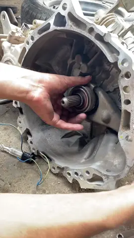 Clutch release bearing Release #solve #AutoTips #tresmisionesproblem #automobile #civiclovers #ShocksNois 