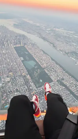 7999ft over nyc @FlyNYON 