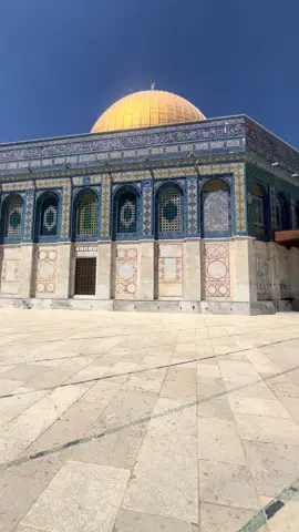 I will always be in awe when I come here. The beauty is seriously unmatched ♥️ #fyp #art #القدس 🥹