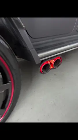 Double exhaust 