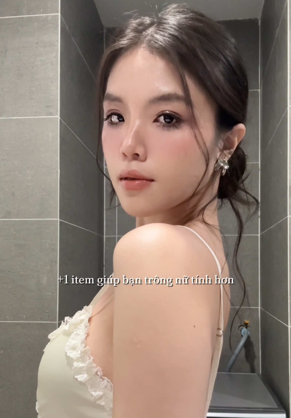 Trả lời @bonglanhuongcam 