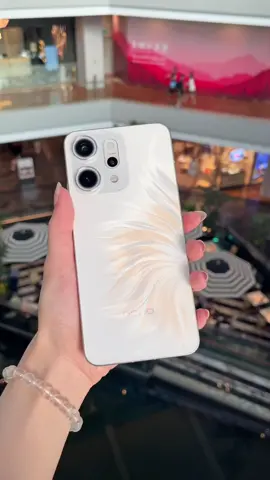 OPPO Reno 14 Pro in a stunning Opal White colourway 😍 #OPPOReno14Pro #OPPOReno14 #OPPO #Smartphone 