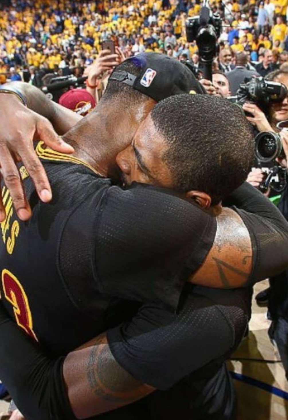 season 4 is about to be peak #kyrieirving #lebronjames #thebear #carmyberzatto #fyp #radiohead 