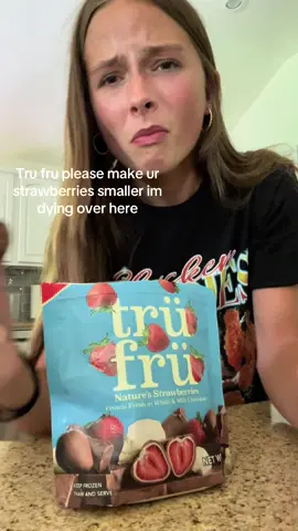 My teeth r burning n my brain is frozen #relatable #fyp #trufru #struggle #stillloveit #ow #strawberries #summersnack #💔💔