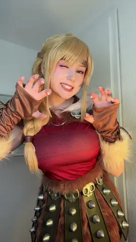 I didn’t realise I was using the slowed version #astridcosplay #howtotrainyourdragon #httyd #astridhofferson 