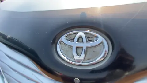 2010 Toyota Sienna fullest option 
