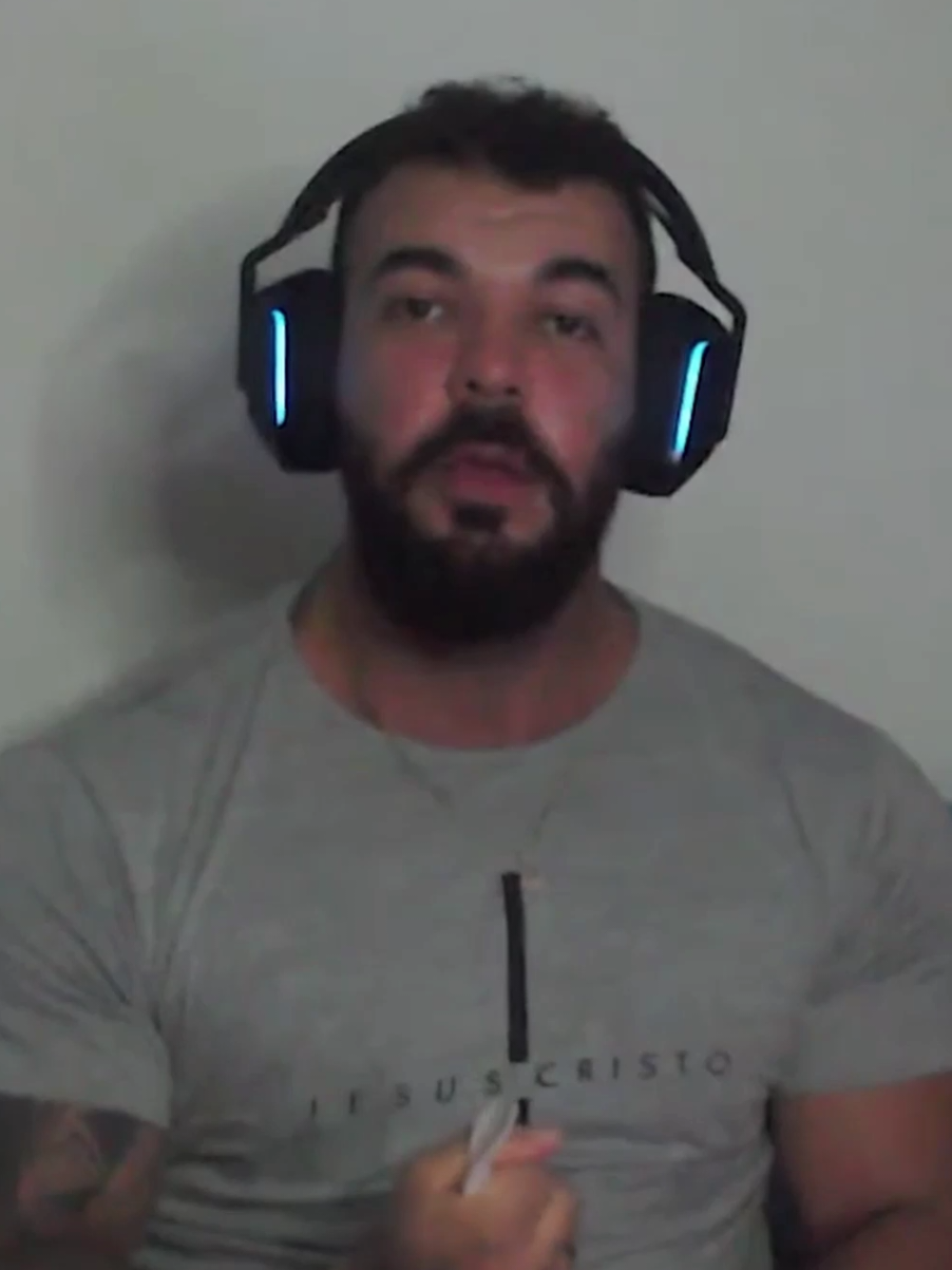 Renan salvando a galera #renanplay #caveiragames #renanplays #fyp #clipesmercenarios 
